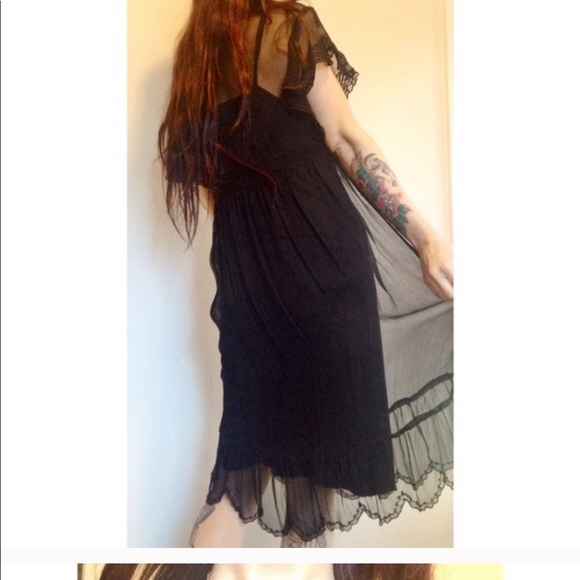 Beautiful sheer dress - Picture 3 of 4